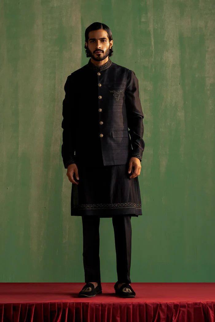 Elevate Your Style: Top Designer Men's Outfits from StudioBagechaa in Shahpur Jat