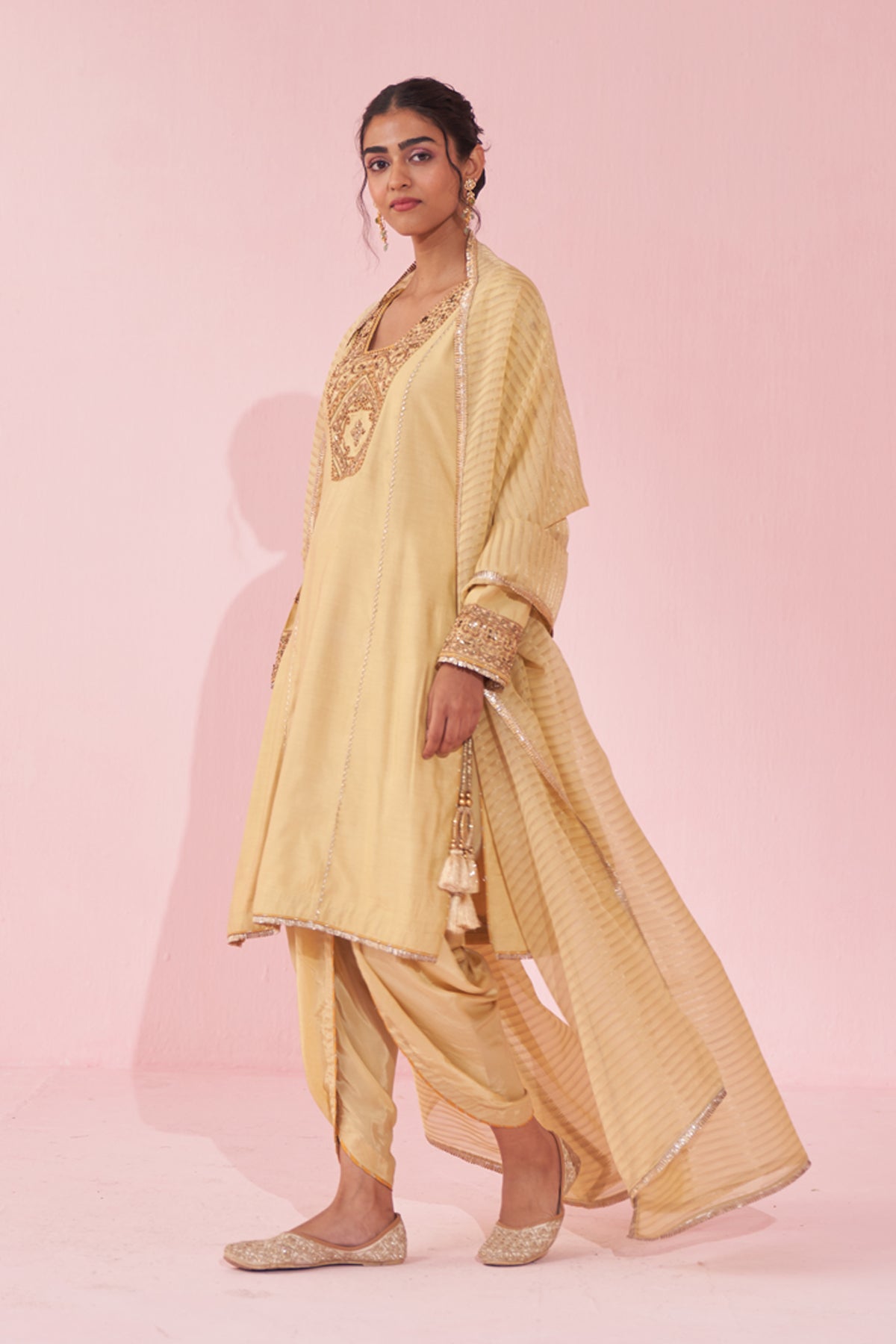 SURBHI CHANDNA IN GULNAR YELLOW KURTA SET