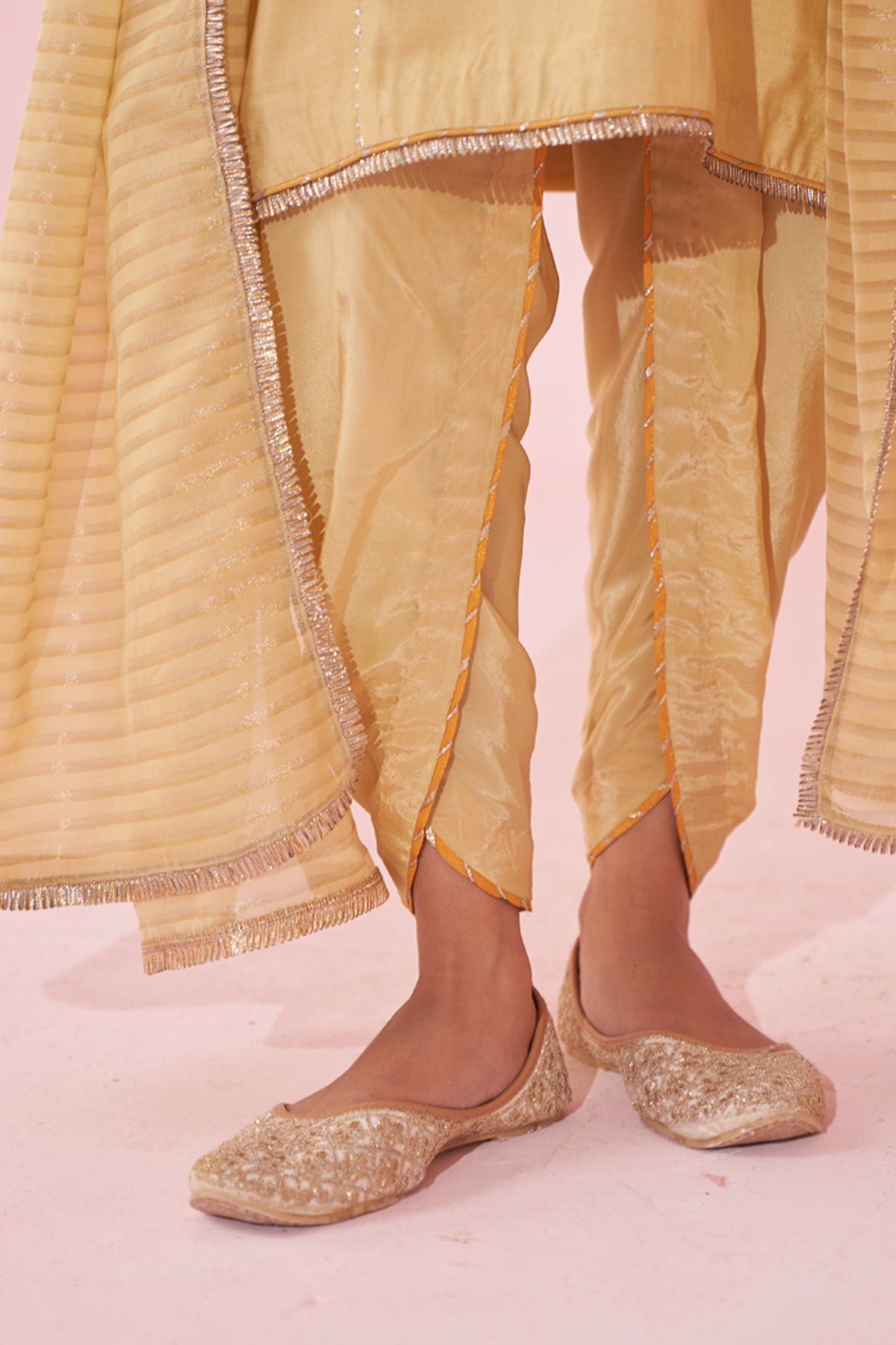 SURBHI CHANDNA IN GULNAR YELLOW KURTA SET