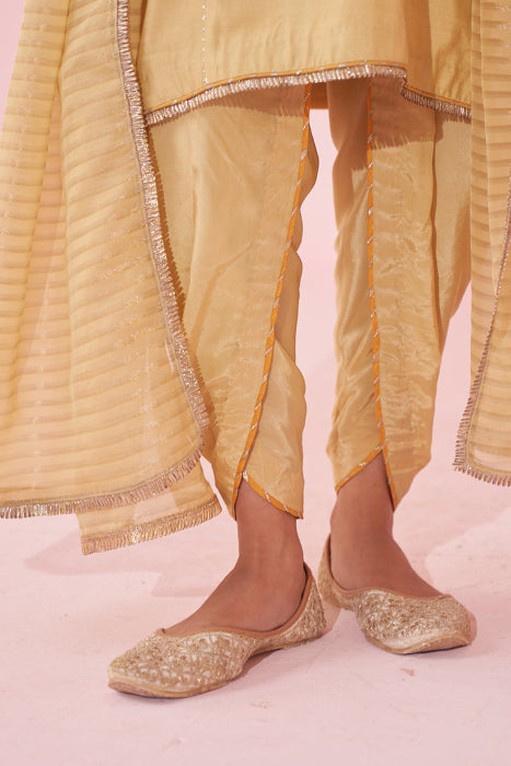 SURBHI CHANDNA IN GULNAR YELLOW KURTA SET