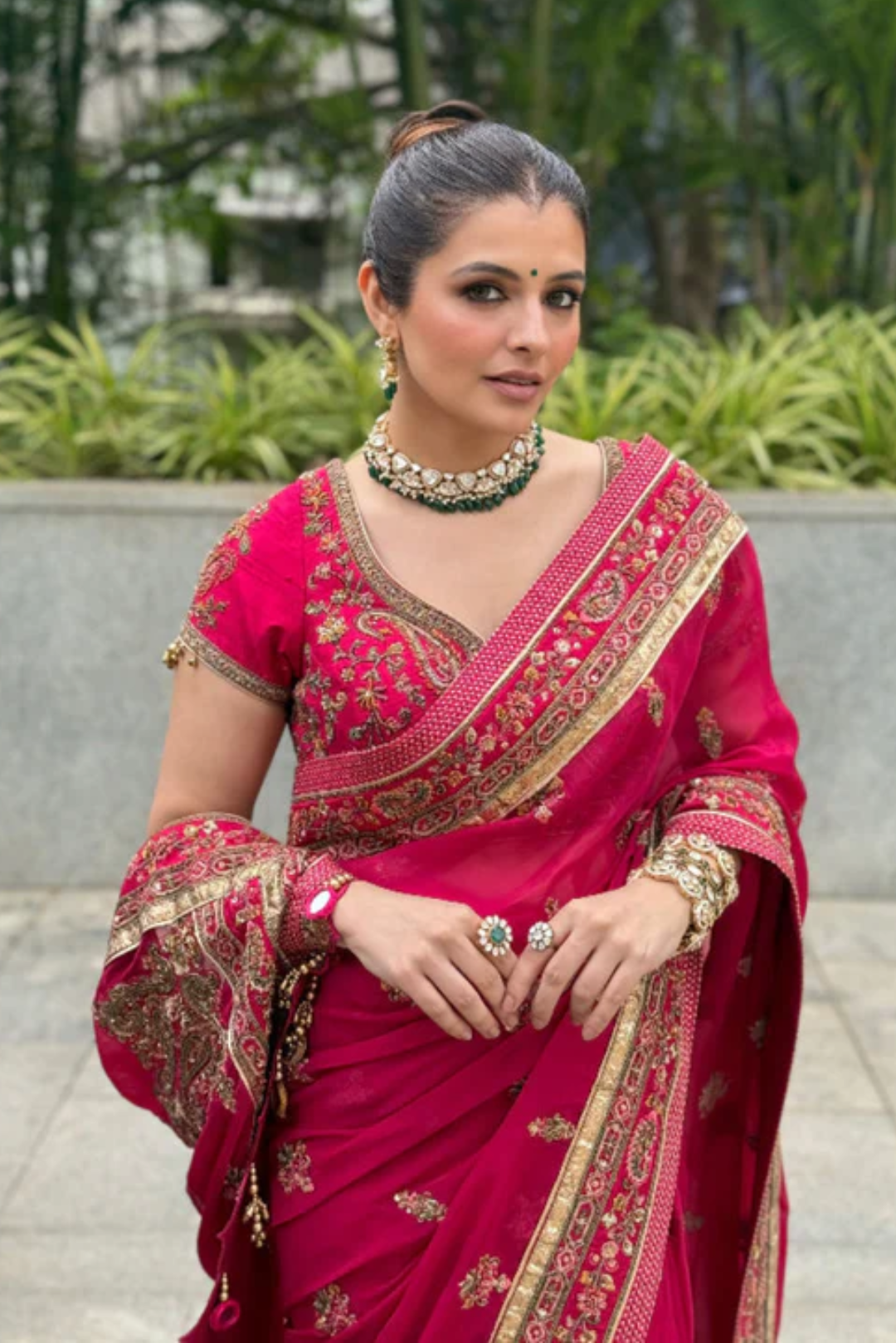 Natasha Luthra In Gauri Magenta Pink Saree