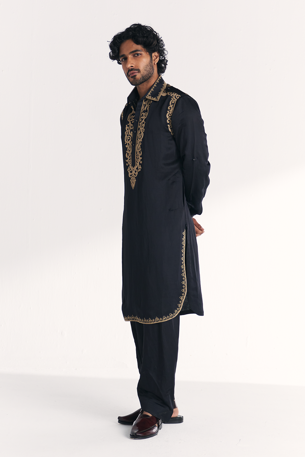 Wajad Black Pathani Kurta Set