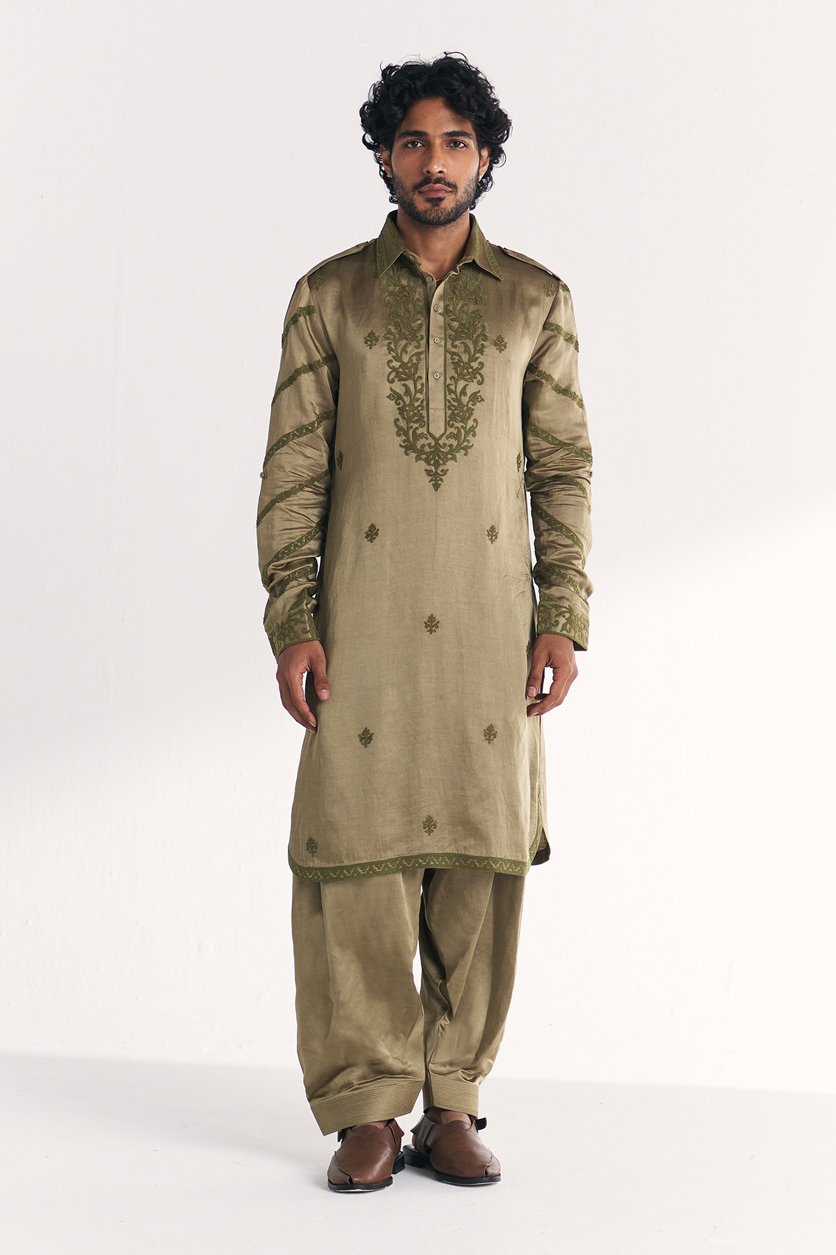 Ritwik In Faris Green Pathani Kurta Set