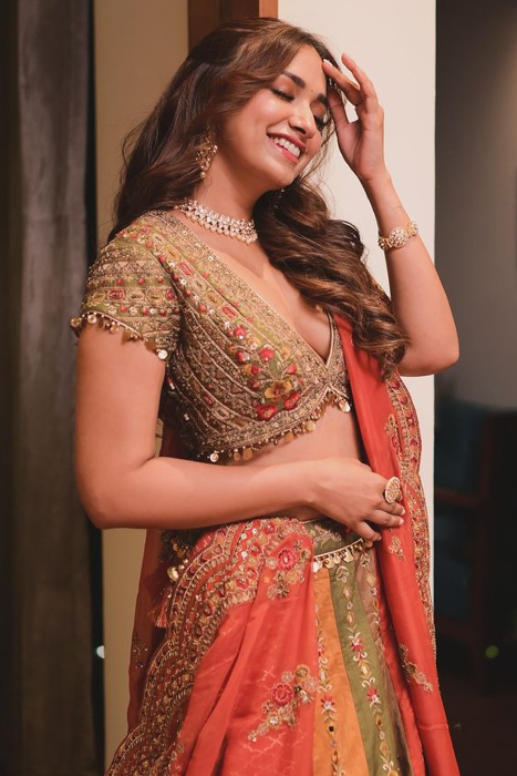 Jiya Shankar In Arohi Multi Color Lehenga Set