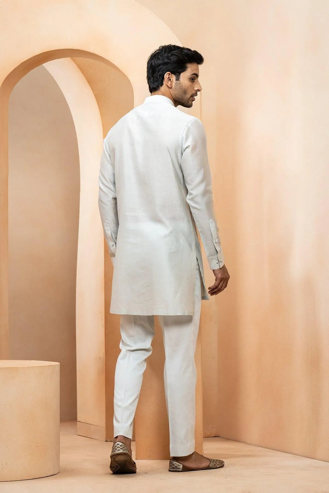 ajal-chanderi-kurta-pant-set-with-zari-work-studio-bagechaa-4 - Studio Bagechaa