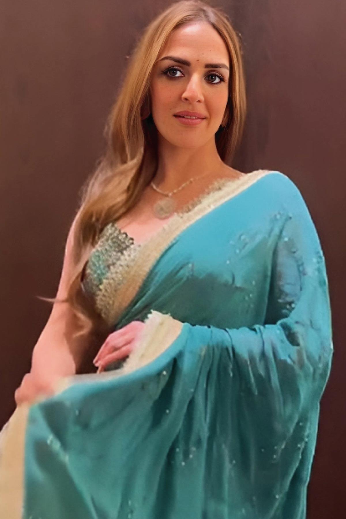 Esha Doel in Nandni Turquoise Saree With Handcrafted Jaal - Studio Bagechaa