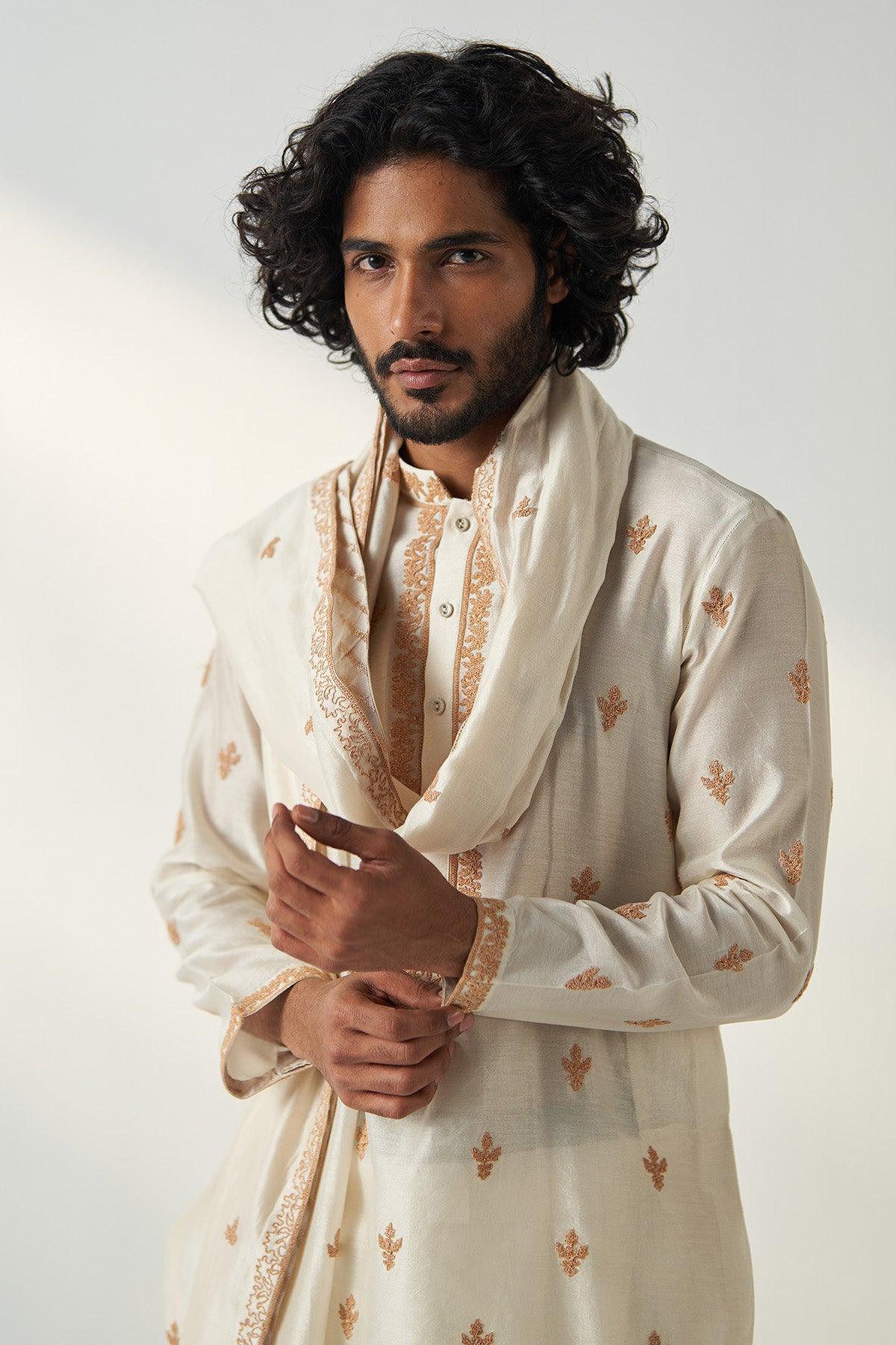 KHUSH KURTA PANT STOLE SET - Studio Bagechaa