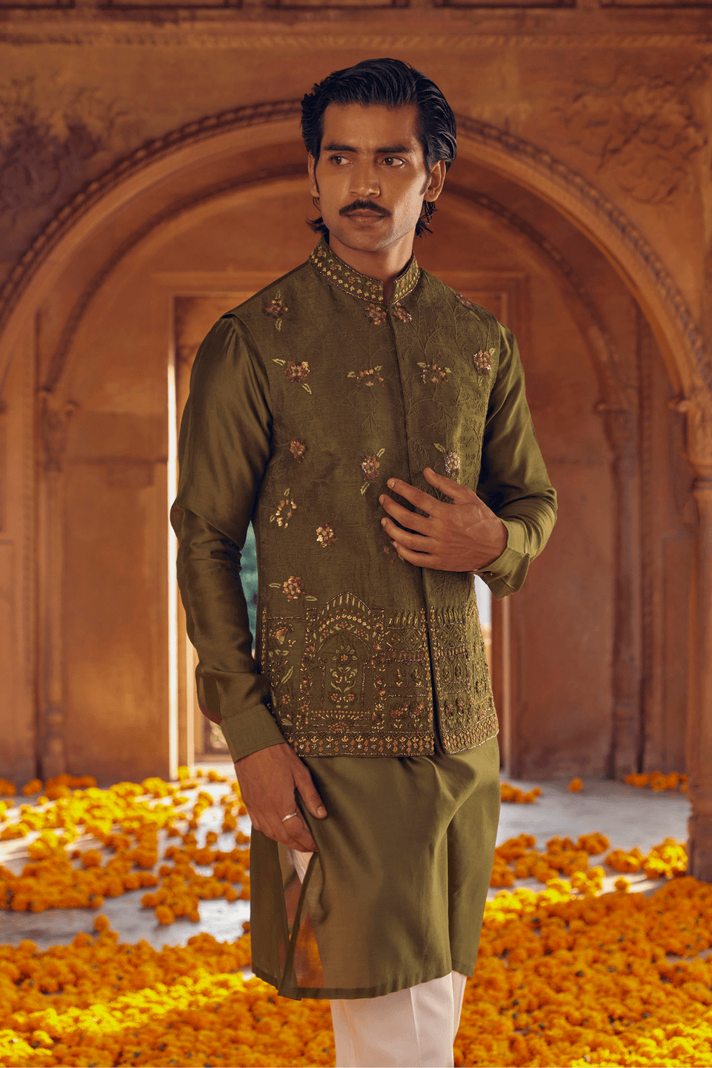 Mohak Mehndi Chanderi Men's Ensemble - Studio Bagechaa