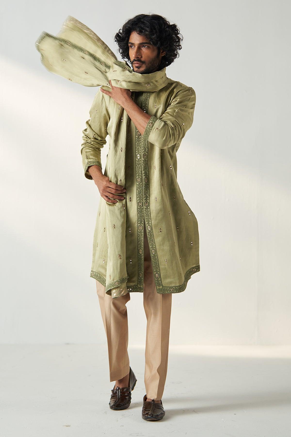 NAYAAN KURTA PANT STOLE SET - Studio Bagechaa