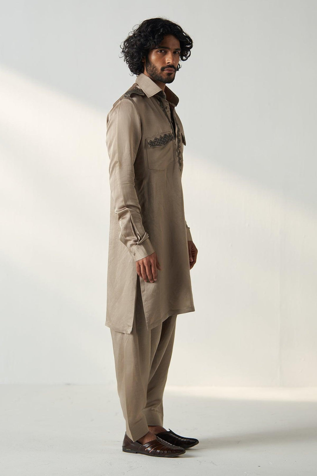 PARV PATHANI SET - Studio Bagechaa