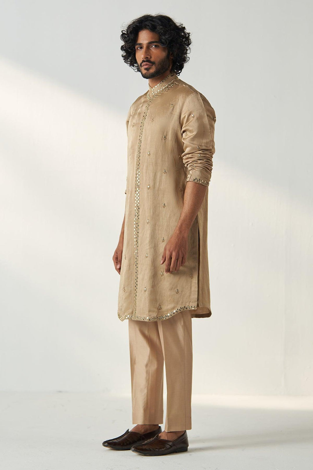 VIVAAN KURTA PANT STOLE SET - Studio Bagechaa
