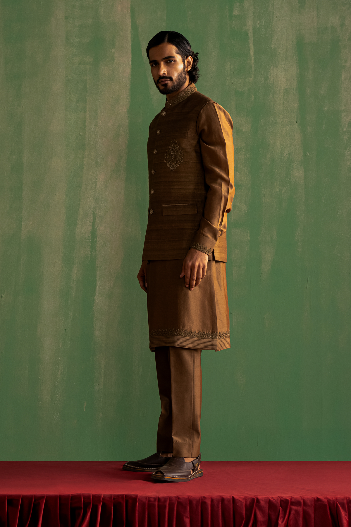 TANMAY BROWN BUNDI SET