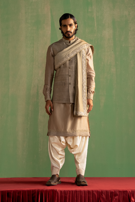 SAIRAJ GREY BUNDI SET