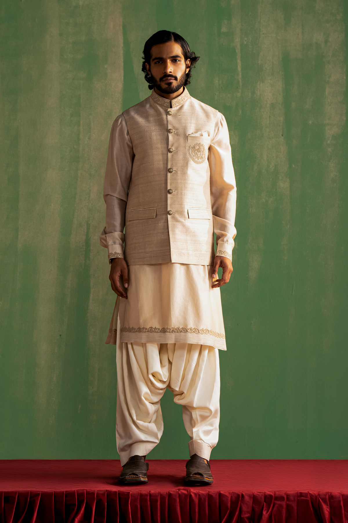VISHANT BEIGE STOLE