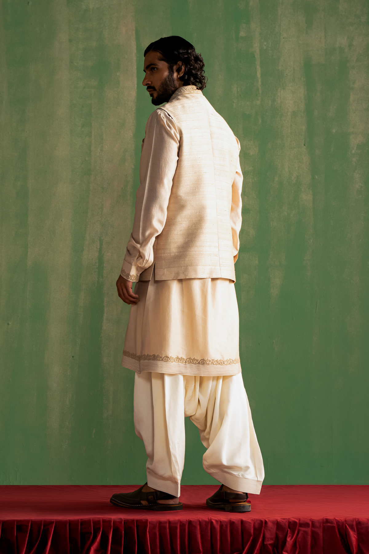 VISHANT BEIGE BUNDI SET