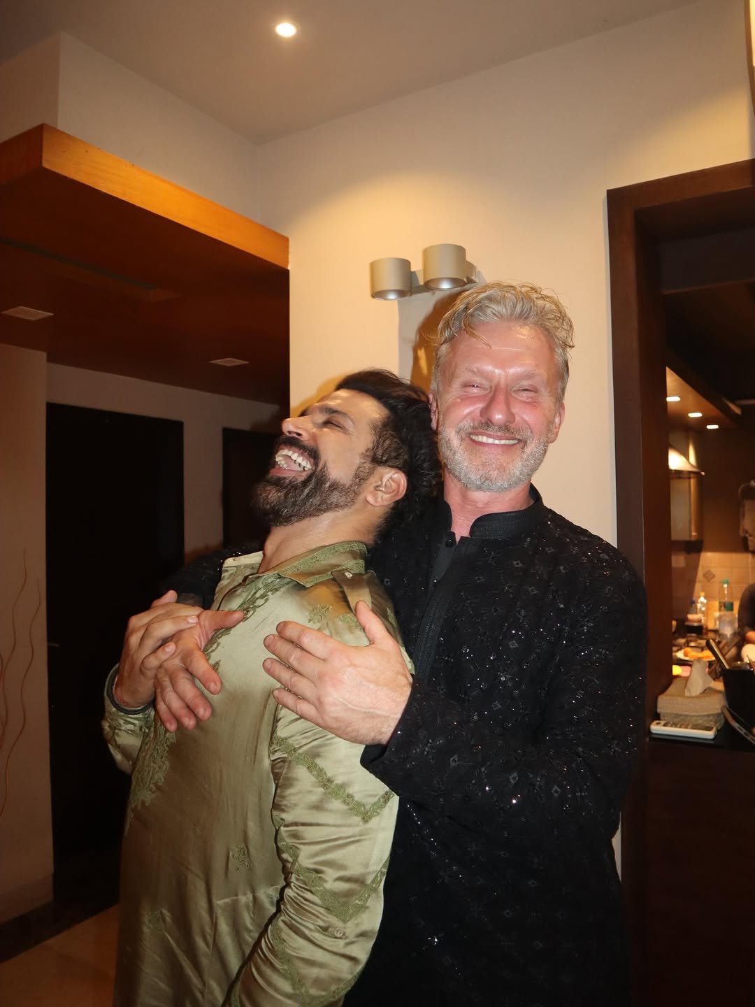 Ritwik In Faris Green Pathani Kurta Set