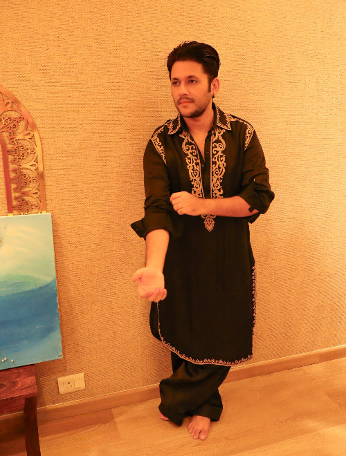 Karan Sharma In Wajad Black Pathani Kurta Set