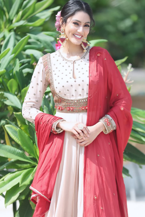 Sana Makbul In Charvi Snow White Pink Anarkali Set