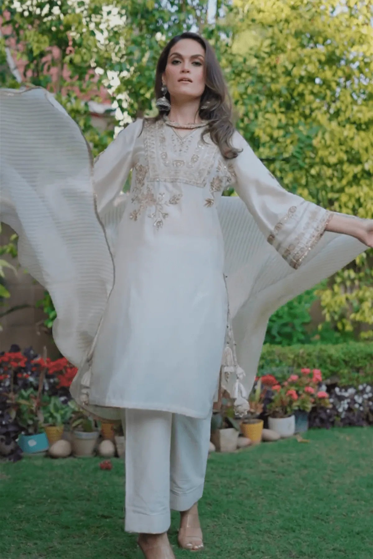 aakriti-and-anushka-in-roop-ivory-kurta-pant-set-studio-bagechaa-1 - Studio Bagechaa