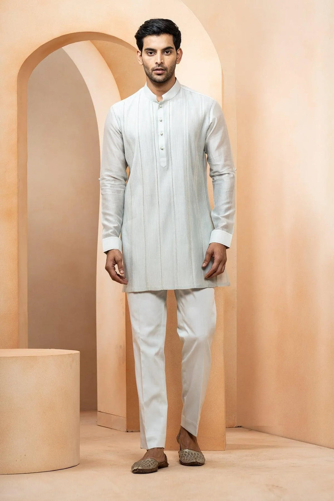 amaal-chanderi-kurta-pant-set-studio-bagechaa-1 - Studio Bagechaa