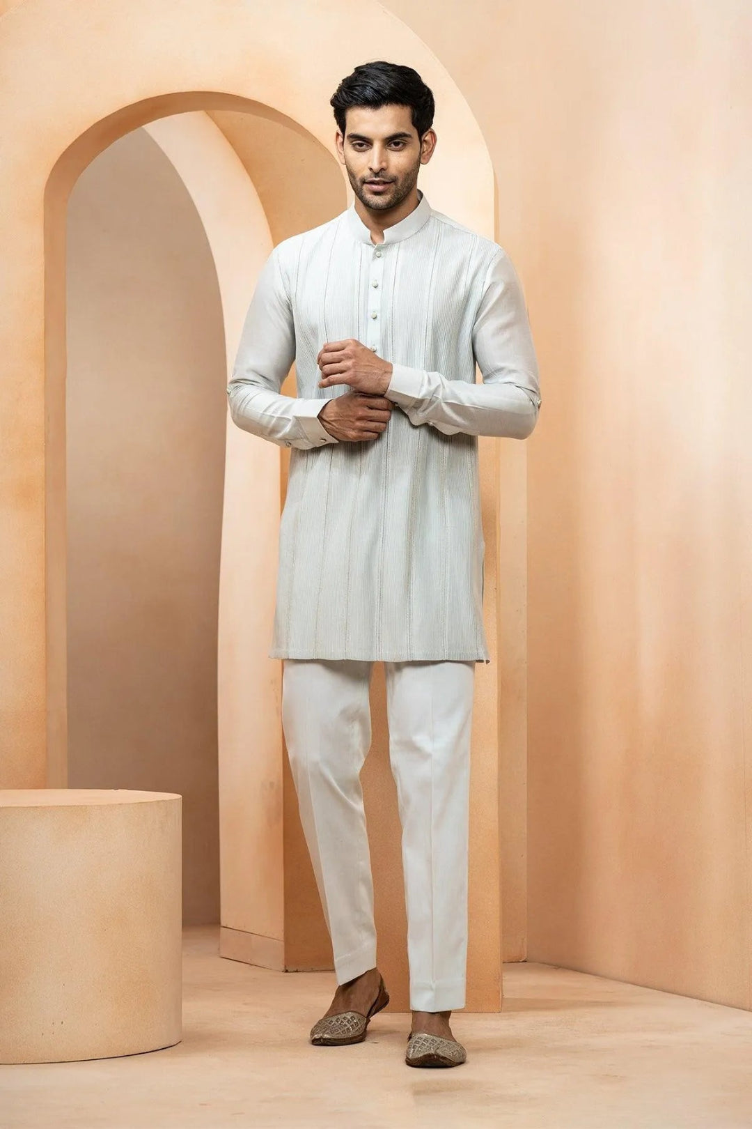amaal-chanderi-kurta-pant-set-studio-bagechaa-3 - Studio Bagechaa