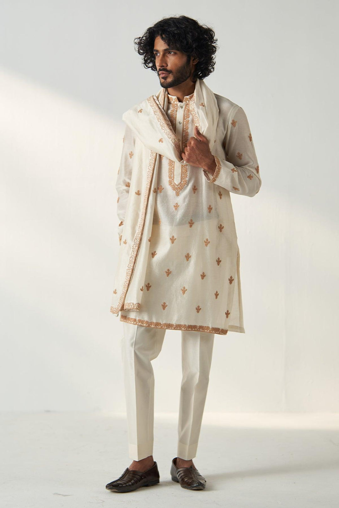 KHUSH KURTA PANT STOLE SET - Studio Bagechaa