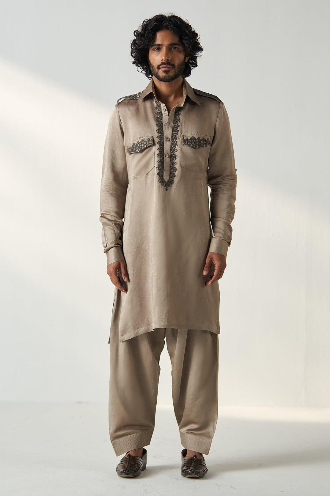 PARV PATHANI SET - Studio Bagechaa