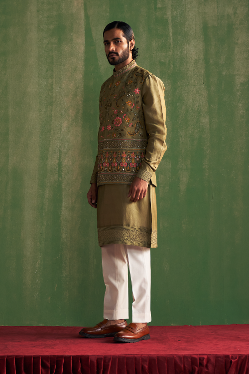 DARSHAN RAVAL IN REYANSH SAGE GREEN BUNDI SET