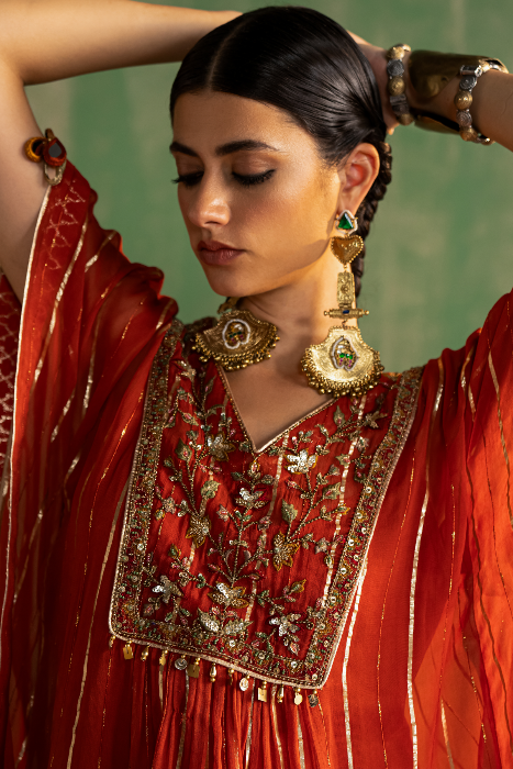 NYLA RUST KAFTAN SET